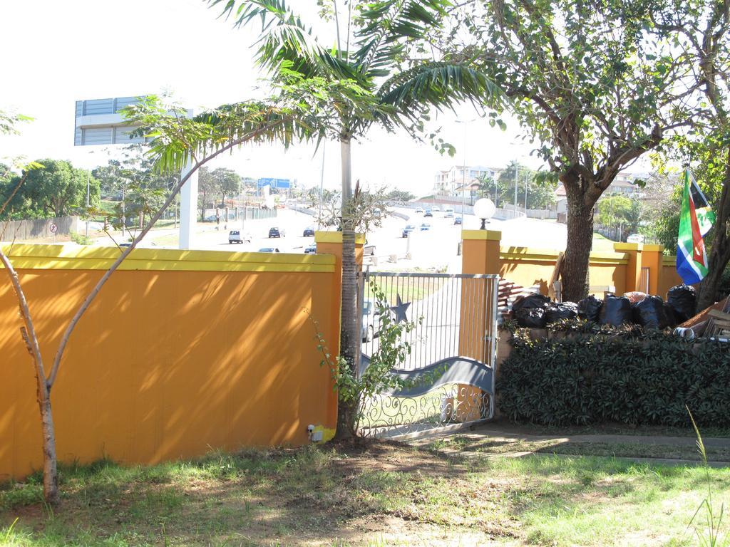The Crescent Guesthouses - Bnb/Self Catering เดอร์บัน ภายนอก รูปภาพ