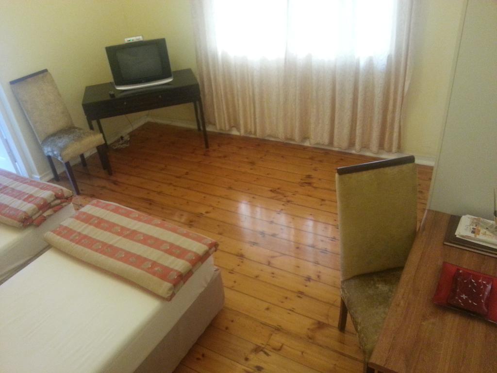 The Crescent Guesthouses - Bnb/Self Catering เดอร์บัน ภายนอก รูปภาพ