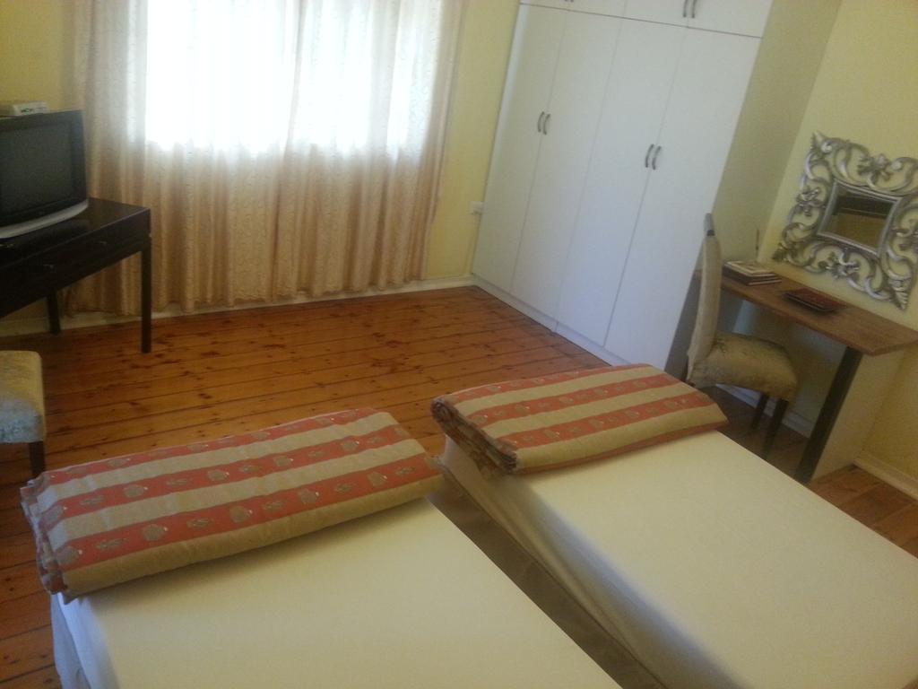 The Crescent Guesthouses - Bnb/Self Catering เดอร์บัน ภายนอก รูปภาพ