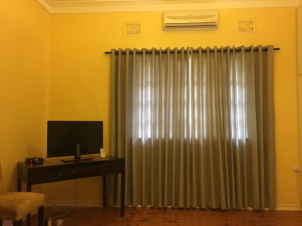 The Crescent Guesthouses - Bnb/Self Catering เดอร์บัน ภายนอก รูปภาพ